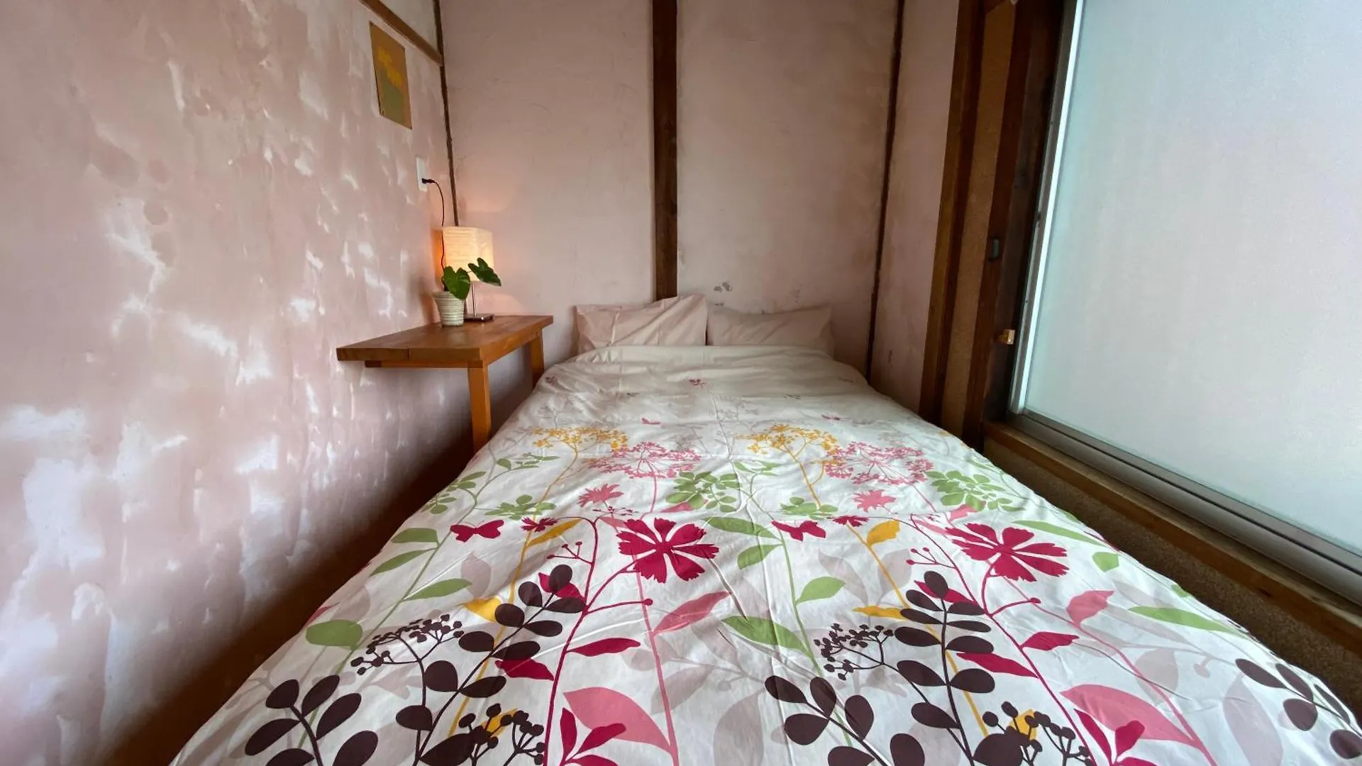 Hostel Otro Mundo Киото 0*,  Япония